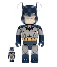 Charger l&#39;image dans la galerie, Coffret Bearbrick Batman 100% et 400%
