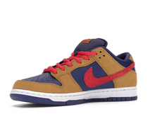 Charger l&#39;image dans la galerie, Nike SB Dunk Low Reverse Papa Bear
