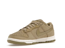 Charger l&#39;image dans la galerie, Nike Dunk Low PRM Olive neutre
