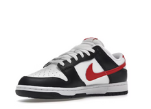 Charger l&#39;image dans la galerie, Nike Dunk Low Retro Swoosh rouge panda
