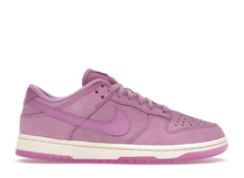 Charger l&#39;image dans la galerie, Nike Dunk Low PRM MF Rush Fuchsia
