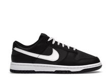 Charger l&#39;image dans la galerie, Nike Dunk Low Noir Blanc (2022)
