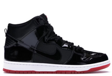 Load image into Gallery viewer, Nike SB Dunk High Bred
