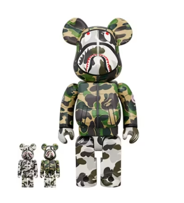 Ensemble Bearbrick BAPE(R) x Canada Goose Shark 100 % et 400 %