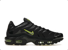 Load image into Gallery viewer, Nike Air Max Plus Black Volt
