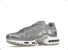 Charger l&#39;image dans la galerie, Nike Air Max Plus Argent Métallique
