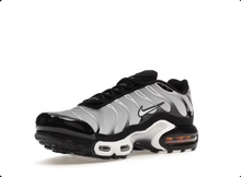 Charger l&#39;image dans la galerie, Nike Air Max Plus Noir Métallique Argent Blanc (GS)
