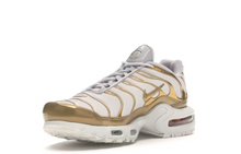 Load image into Gallery viewer, Nike Air Max Plus Vast Grey Metallic Gold
