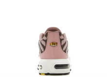 Charger l&#39;image dans la galerie, Nike Air Max Plus Rose Glacé (GS)
