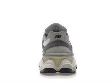 Charger l&#39;image dans la galerie, New Balance 9060 Gris nuage de pluie
