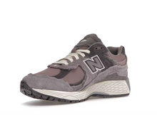 Charger l&#39;image dans la galerie, Pack de protection New Balance 2002R pour le Nouvel An lunaire, couleur lilas poussiéreux
