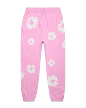 Load image into Gallery viewer, Denim Tears The Cotton Wreath Sweatpants Pink
