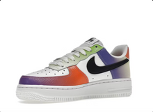 Charger l&#39;image dans la galerie, Nike Air Force 1 Low &#39;07 Dégradé multicolore
