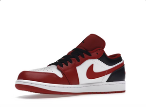 Jordan 1 Low Bulls