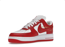 Charger l&#39;image dans la galerie, Louis Vuitton Nike Air Force 1 Low Par Virgil Abloh Blanc Rouge
