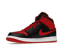 Charger l&#39;image dans la galerie, Jordan 1 Mid Alternate Bred (2022)
