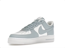 Charger l&#39;image dans la galerie, Nike Air Force 1 Low &#39;07 Bleu armurerie clair Blanc
