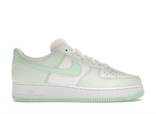 Charger l&#39;image dans la galerie, Nike Air Force 1 Low &#39;07 Mousse Menthe
