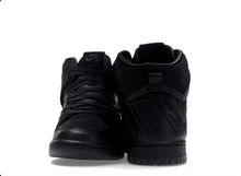 Charger l&#39;image dans la galerie, Nike SB Dunk High FAUST Noir Or
