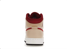 Charger l&#39;image dans la galerie, Jordan 1 Mid Curry clair cardinal
