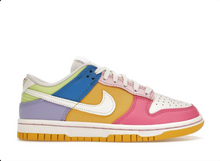 Charger l&#39;image dans la galerie, Nike Dunk Low Solar Flare multicolore
