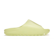 Charger l&#39;image dans la galerie, Claquettes adidas Yeezy Glow Vert
