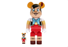 Charger l&#39;image dans la galerie, Coffret Bearbrick x Disney Pinocchio 100 % et 400 %
