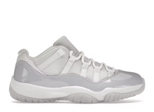 Charger l&#39;image dans la galerie, Jordan 11 Retro Low Violet pur
