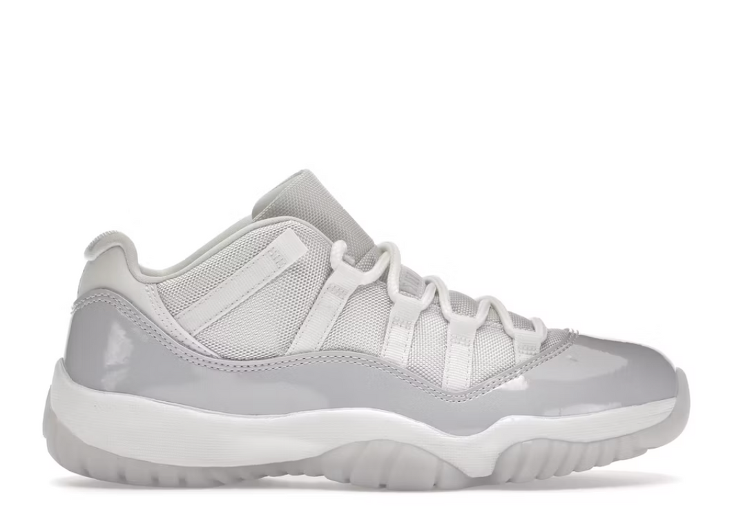 Jordan 11 Retro Low Violet pur