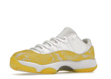 Charger l&#39;image dans la galerie, Jordan 11 Retro Low Jaune Peau de serpent
