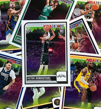 Charger l&#39;image dans la galerie, Pack individuel de friandises d&#39;Halloween Panini Haunted Hoops Basketball 2023/24
