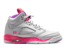 Charger l&#39;image dans la galerie, Jordan 5 Retro Cement Gris Rose (GS) Taille 6Y
