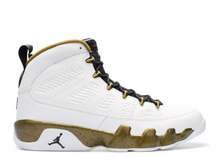 Charger l&#39;image dans la galerie, Statue rétro Jordan 9 (2015) Taille 8,5 US
