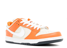 Load image into Gallery viewer, Nike Dunk SB Low Orange Box Size 9 US
