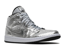 Charger l&#39;image dans la galerie, Jordan 1 Mid SE Disco Metallic Silver (W) Taille 7,5 W
