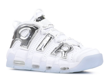 Charger l&#39;image dans la galerie, Nike Air More Uptempo Chrome Blanc (Femme)
