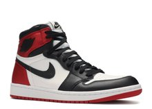 Charger l&#39;image dans la galerie, Wmns air Jordan 1 high og &quot;satin black toe&quot; Taille 7.5W
