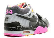 Charger l&#39;image dans la galerie, Nike Air Trainer III Bo Knows Horse Racing
