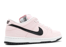 Charger l&#39;image dans la galerie, Nike Dunk SB Low Rose Taille de la boîte 9 US
