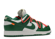 Charger l&#39;image dans la galerie, Nike Dunk Low OFF-WHITE Vert pin Taille 8,5 US
