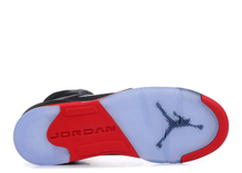 Charger l&#39;image dans la galerie, Jordan 5 Retro Satin Bred (GS) Taille 7Y
