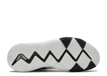 Charger l&#39;image dans la galerie, Nike Kyrie 4 Blanc Noir
