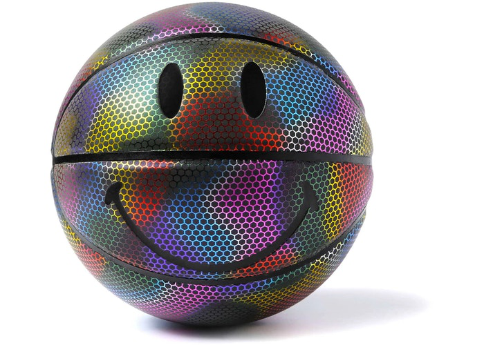 Ballon de basket-ball multicolore irisé Smiley de Chinatown