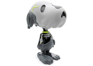 Cote Escriva Creepy Snoop Vinyl Figure Grey