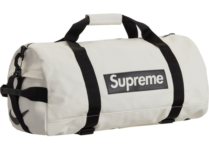 Sac de sport en cuir Supreme Nike blanc 