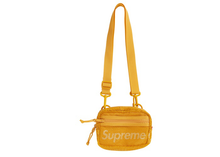 Charger l&#39;image dans la galerie, Petit sac à bandoulière Supreme doré
