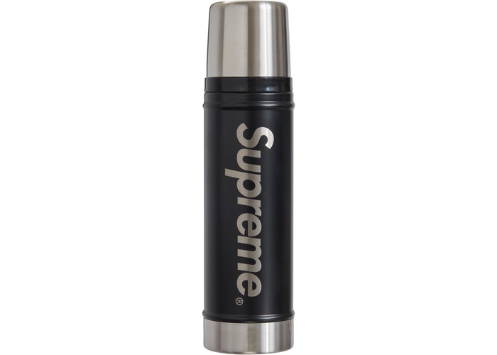 Bouteille isotherme Supreme Stanley de 20 oz, rouge